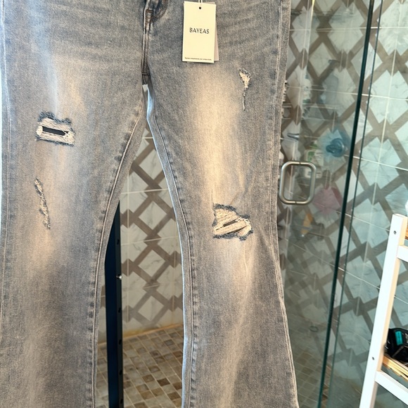 NWT Bayeas LosAngeles Flare distressed Jeans - Picture 2 of 4